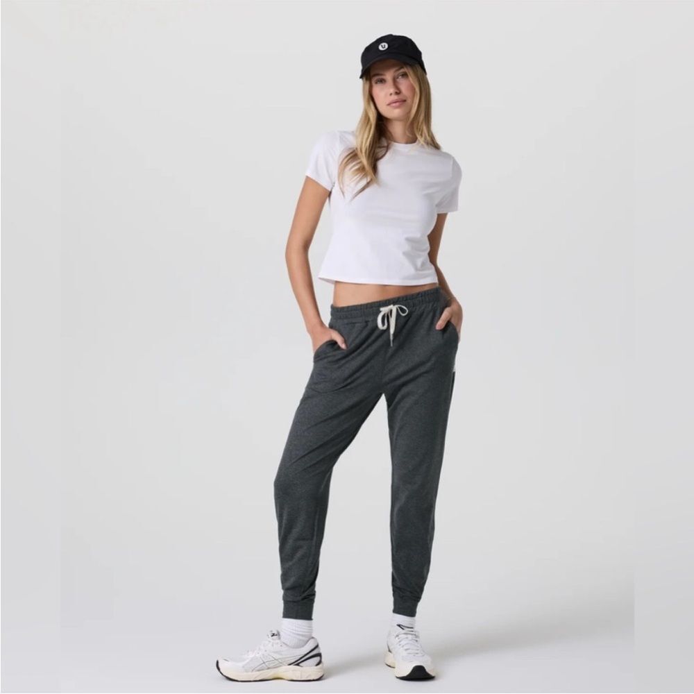 Vuori Performance Joggers
